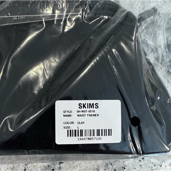 Skims Nude Waist Trainer. Size Large. NWT - Picture 6 of 9